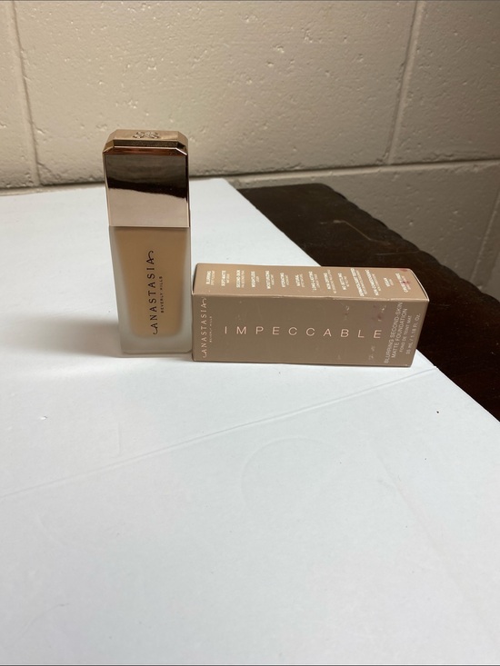 Anastasia Beverly Hills Other - Anastasia Beverly Hills Impeccable Liquid Foundation - 1.5N.
New